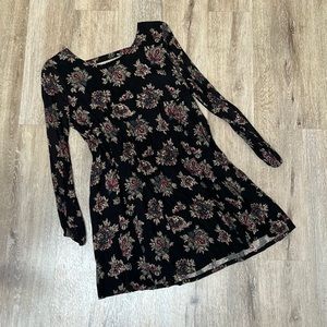 Abercrombie & Fitch Black Printed Dress Size Medium NWT